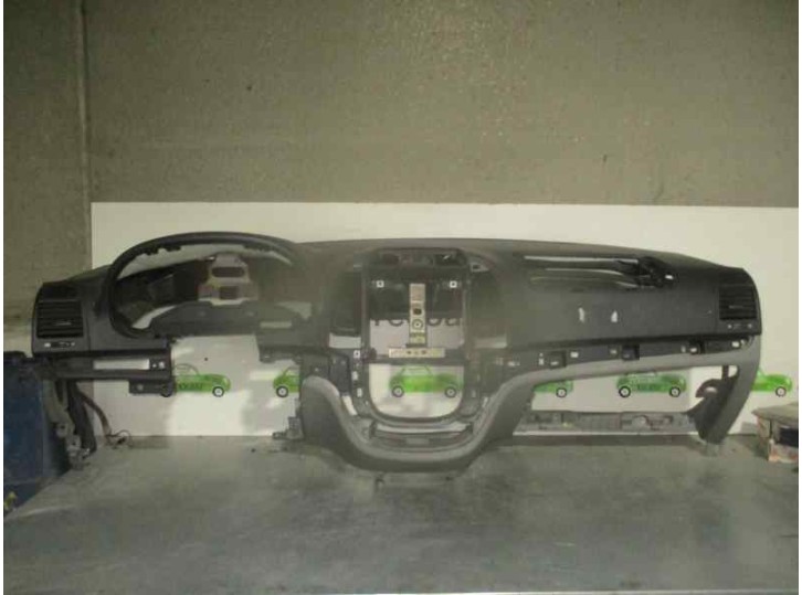 Recambio de salpicadero para hyundai santa fe (bm) 2.2 crdi cat referencia OEM IAM 847102B001J4 NEGRO Y GRIS 