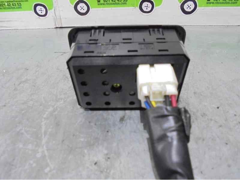 Recambio de mando elevalunas delantero izquierdo para hyundai atos (em) 1.1 gls referencia OEM IAM 93570-05000  