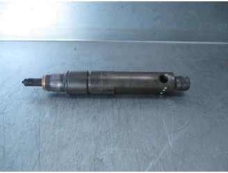 Recambio de inyector para renault megane i classic (la0) 1.9 dti diesel cat referencia OEM IAM 7700112883 0432193611 BOSCH