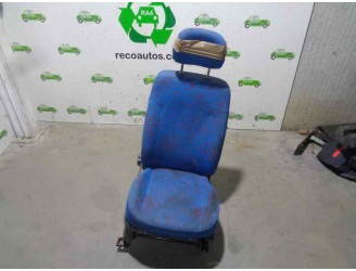 Recambio de asiento delantero derecho para opel agila básico referencia OEM IAM TELA AZUL Y ROJA 5 PUERTAS