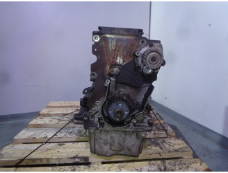 Recambio de bloque para seat altea (5p1) 1.9 tdi referencia OEM IAM BJB 130306 038021AT