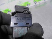 Recambio de mando elevalunas trasero izquierdo para hyundai santa fe (bm) 2.2 crdi cat referencia OEM IAM 3715211110 