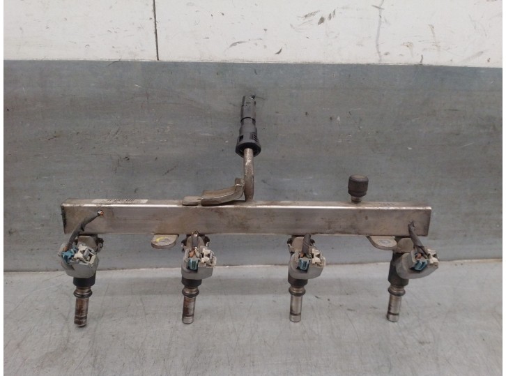 Recambio de rampa inyectora para chevrolet aveo 1.4 cat referencia OEM IAM 96475741  