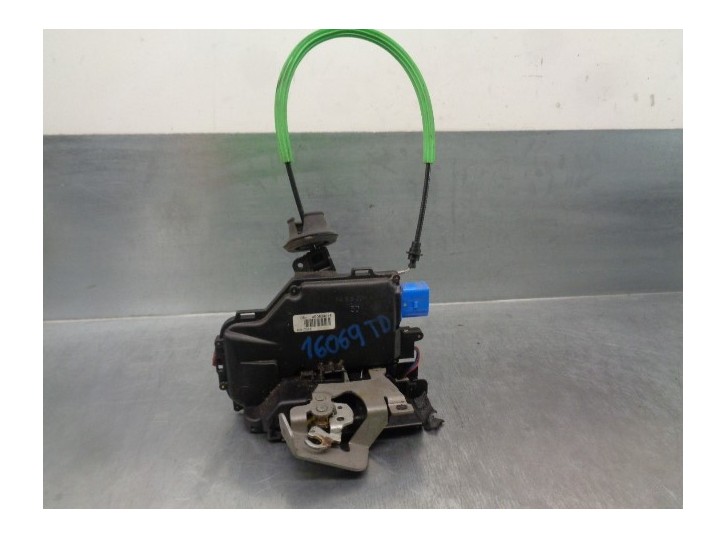 Recambio de cerradura puerta trasera derecha para audi a8 (4e2) 3.0 tdi quattro referencia OEM IAM 4E0839016 7 PINES 4 PUERTAS