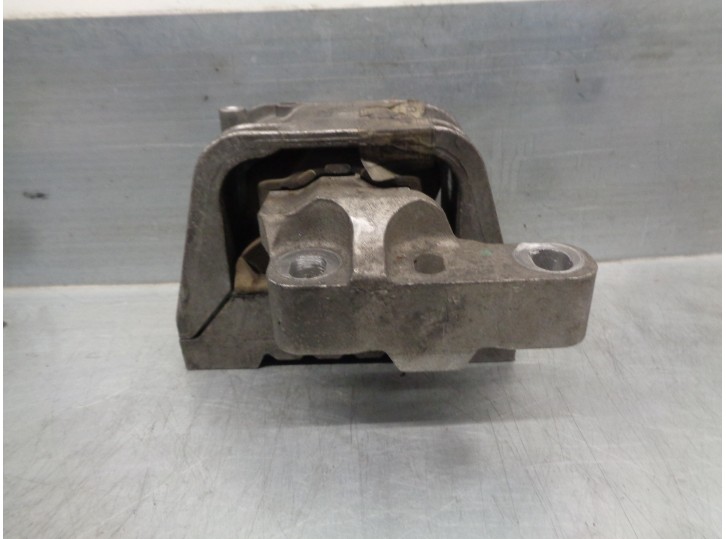 Recambio de soporte motor derecho para seat altea (5p1) 1.9 tdi referencia OEM IAM 1K0199262BA  