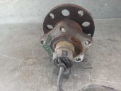 Replacement right rear stub axle for Skoda Superb (3U4) 1.9 TDI OEM IAM reference 8D0407258AL 