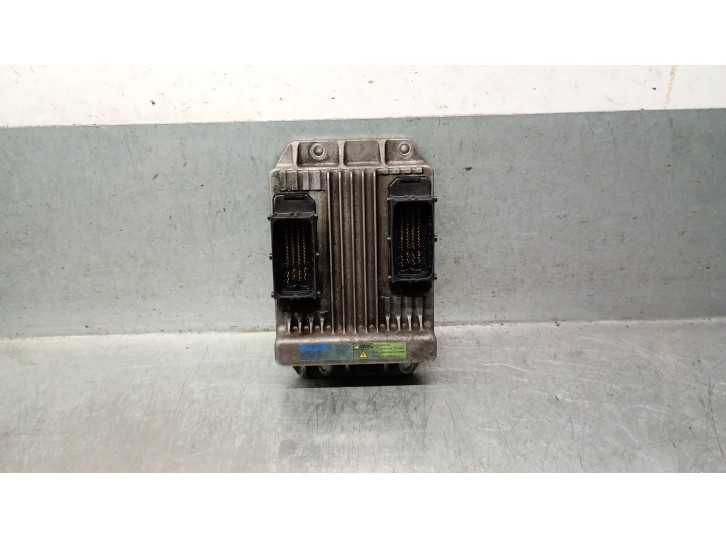 Recambio de centralita motor uce para opel meriva a 1.7 16v referencia OEM IAM 97350948 6235378 