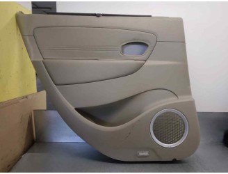 Recambio de guarnecido puerta trasera izquierda para renault scenic iii 1.4 tce referencia OEM IAM 829A10272R  5 PUERTAS