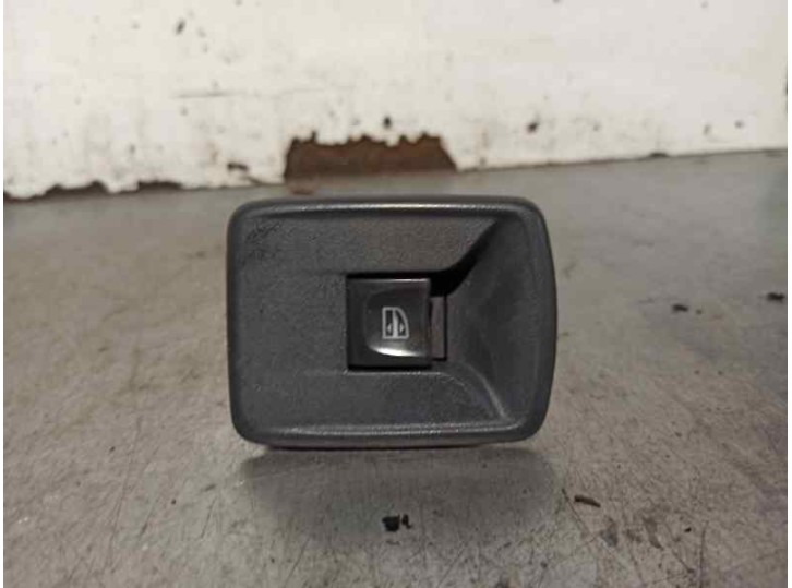 Recambio de mando elevalunas delantero derecho para dacia lodgy 1.6 cat referencia OEM IAM 255217475R 
