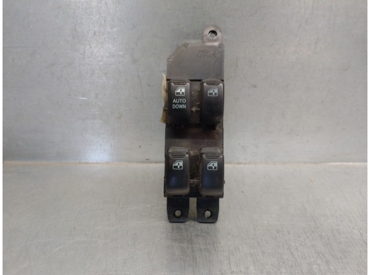 Recambio de mando elevalunas delantero izquierdo para hyundai santa fe (sm) 2.0 crdi cat referencia OEM IAM 9357026000 