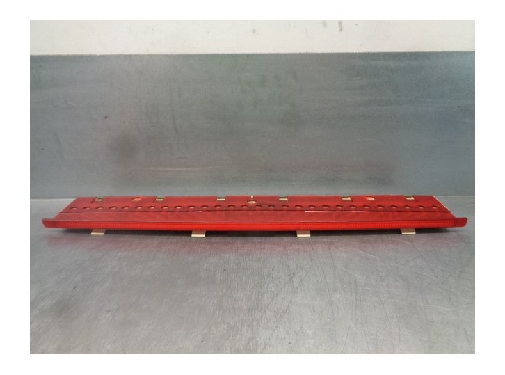 Recambio de luz central de freno para audi a8 (4e2) 3.0 tdi quattro referencia OEM IAM 4E0945097  