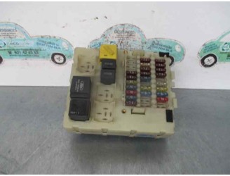 Replacement relay / fuse box for Ford Focus sedan (CAK) 2.0 16V CAT OEM IAM reference 518234604 