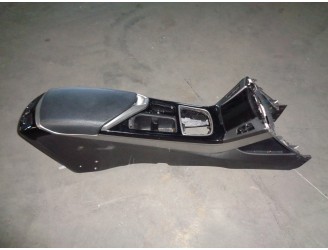 Recambio de apoyabrazos central para hyundai i40 cw 1.7 crdi cat referencia OEM IAM 846603Z000RY 846353Z300 