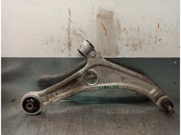 Replacement front right lower suspension arm for hyundai i40 cw 1.7 crdi cat OEM IAM reference 545013Z000 
