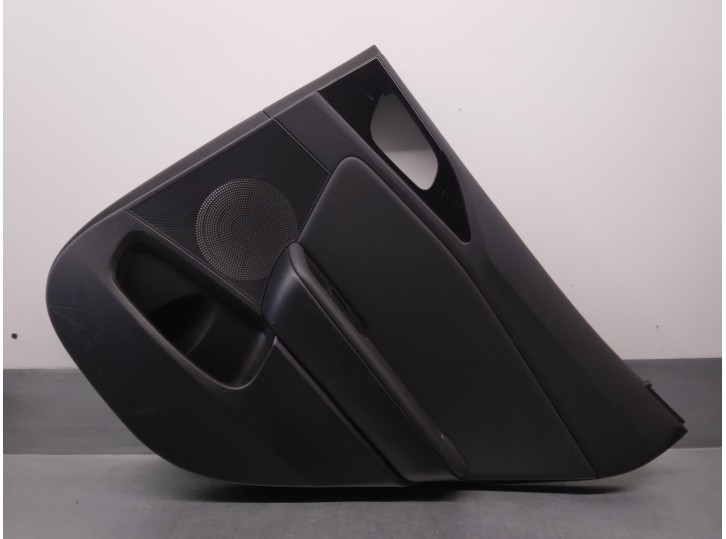 Recambio de guarnecido puerta trasera derecha para kia xceed 1.4 tgdi cat referencia OEM IAM 83302J7832DQB  