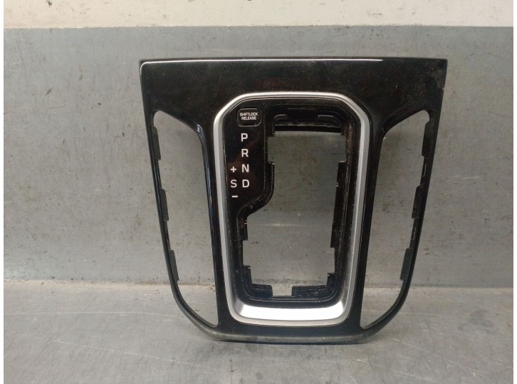 Recambio de moldura para hyundai ioniq (ae) 1.6 gdi hybrid referencia OEM IAM 84651G2000 84650G2311UAY 