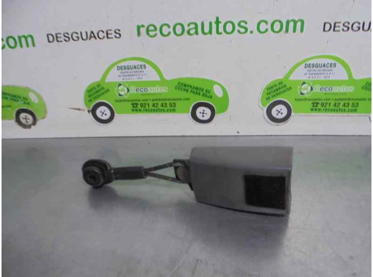 Recambio de enganche cinturon para dodge caliber 1.8 16v cat referencia OEM IAM 1CY361DAAA 5 PUERTAS