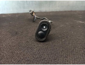 Recambio de mando elevalunas delantero derecho para opel corsa b 1.7 diesel referencia OEM IAM 