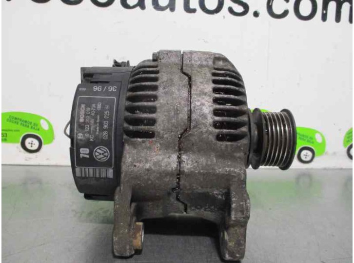 Replacement alternator for Volkswagen Golf III sedan (1H1) 1.6 OEM IAM reference 028903025 0123310019 BOSCH