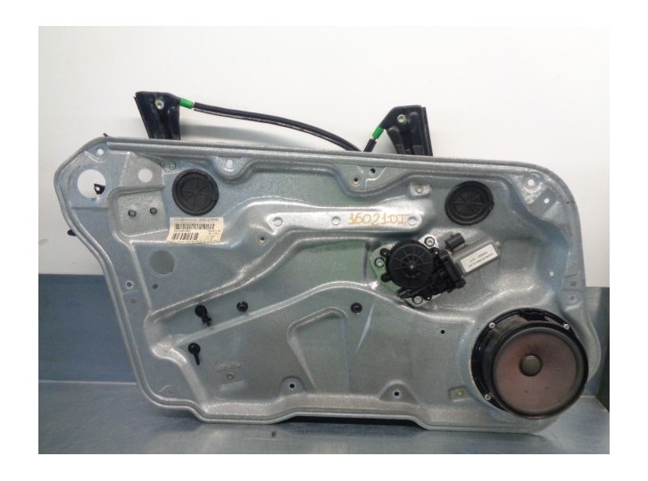 Replacement front left window regulator for Volkswagen Golf IV Saloon (1J1) Basic OEM IAM reference 1J4837729 2 PINS 5 P