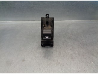 Recambio de mando elevalunas delantero derecho para hyundai i40 cw 1.7 crdi cat referencia OEM IAM 935753Z000  