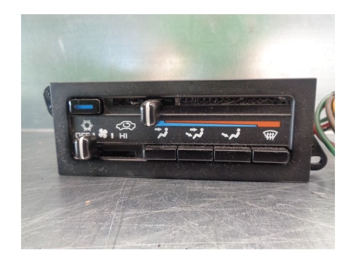 Recambio de mando calefaccion / aire acondicionado para chrysler voyager (es) 2.5 td referencia OEM IAM 17077C 