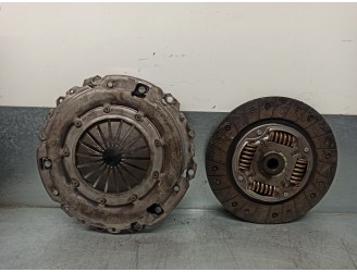 Replacement clutch kit for Citroën Xsara Saloon 2.0 HDi CAT (RHY / DW10TD) OEM IAM reference 205281 