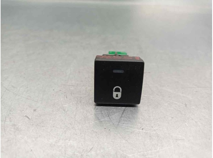 Recambio de interruptor para peugeot partner kombi outdoor referencia OEM IAM 96582880XT 