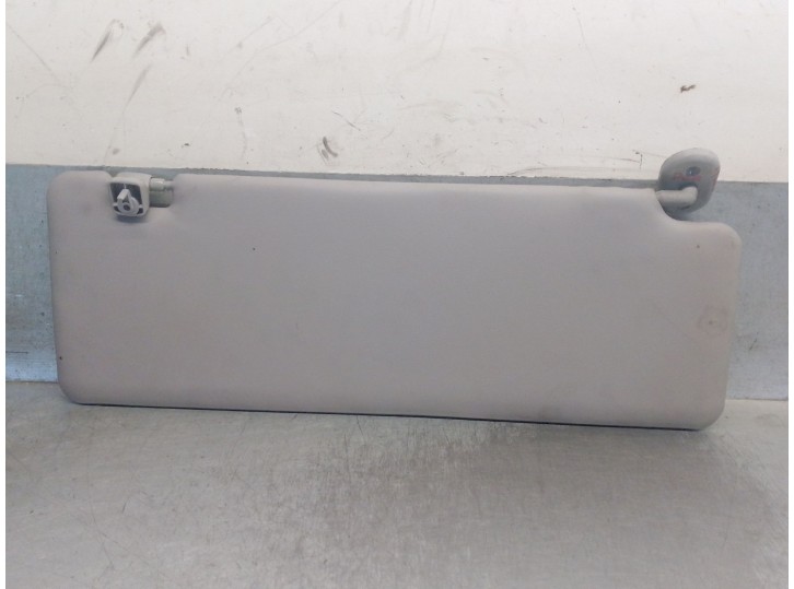 Recambio de parasol derecho para nissan atleon nissan atleon referencia OEM IAM 96400LA70A 96400LA70A 