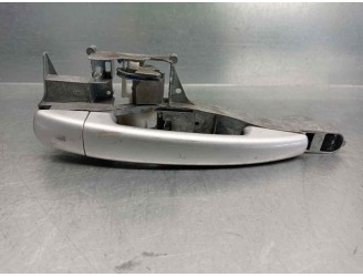 Recambio de maneta exterior delantera derecha para peugeot partner kombi outdoor referencia OEM IAM 9680168580  5 PUERTAS