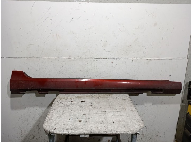 Recambio de faldon lateral para volvo v60 i (155) d3 / d4 referencia OEM IAM 39811942 39811942 