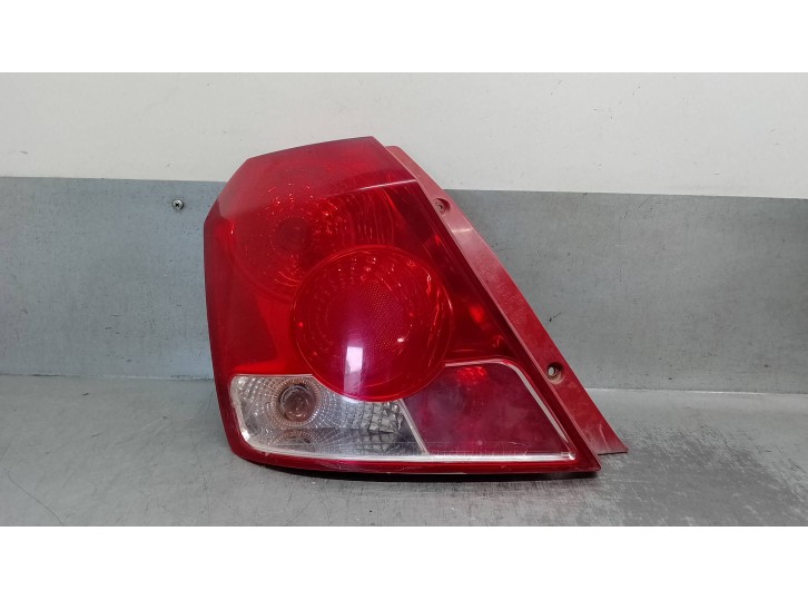 Recambio de piloto trasero izquierdo para daewoo kalos 1.2 cat referencia OEM IAM 96540268  5 PUERTAS