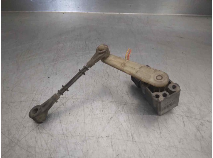 Recambio de motor regulacion faros para land rover discovery v6 td edition 60 yrs referencia OEM IAM R0H500052 