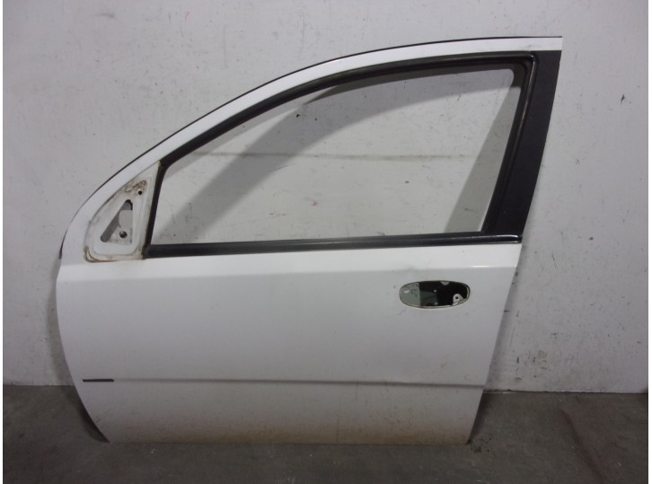 Recambio de puerta delantera izquierda para daewoo kalos 1.2 cat referencia OEM IAM 96585327 BLANCA 5 PUERTAS
