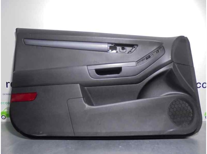 Recambio de guarnecido puerta delantera izquierda para kia cee´d 1.6 crdi cat referencia OEM IAM 823201H300 
