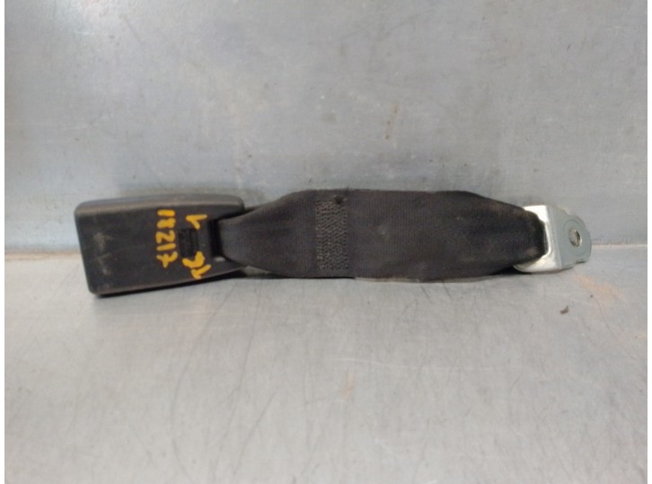 Recambio de enganche cinturon para mazda 5 berl. (cr) 2.0 diesel cat referencia OEM IAM C23557820A00 