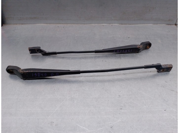 Recambio de brazo limpia delantero derecho para skoda fabia (5j2 ) 1.2 12v referencia OEM IAM 5J1955410B 5J1955409B 