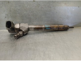 Recambio de inyector para mercedes-benz clase c (w203) berlina 2.2 cdi cat referencia OEM IAM A6110700987 0445110072 BOSCH