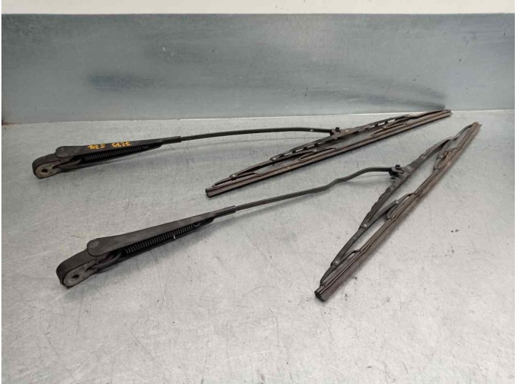 Recambio de brazo limpia delantero derecho para mercedes-benz clase s (w126) berlina+coupe sel 500 referencia OEM IAM   