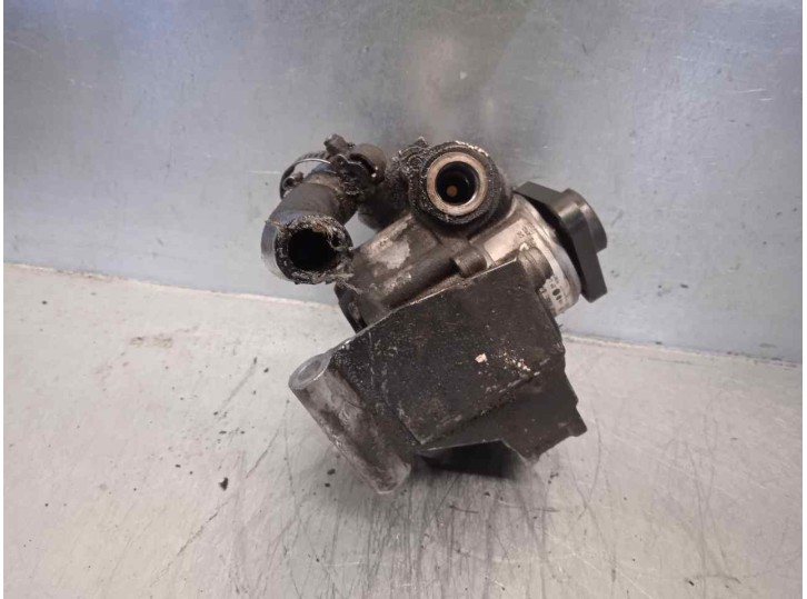 Replacement power steering pump for Audi A6 saloon (4F2) 2.4 OEM IAM reference 4F0145155H 7693955223 ZF