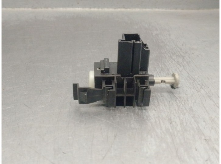 Recambio de interruptor para volvo v40 hatchback (525) d2 referencia OEM IAM 6G9T11A152AA 
