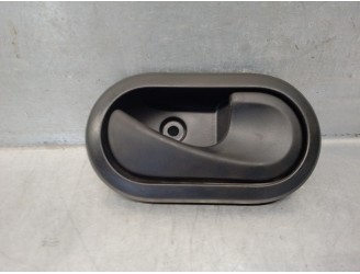 Recambio de maneta interior delantera derecha para dacia sandero 1.5 dci diesel cat referencia OEM IAM 8200733847  5 PUERTAS