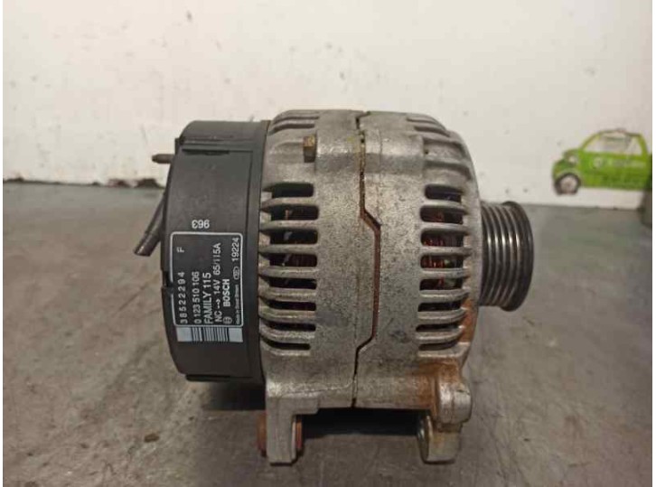 Recambio de alternador para chrysler voyager (gs) 2.5 turbodiesel referencia OEM IAM 38522294F 0123510106 BOSCH
