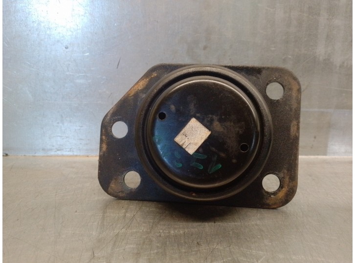 Replacement right engine mount for Chevrolet Lacetti 1.4 CAT OEM IAM reference 96550235 