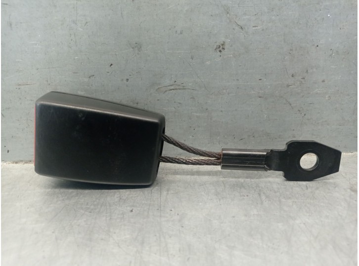 Recambio de enganche cinturon para mercedes-benz slk (r170) 320 (170.465) referencia OEM IAM A2088600369 A2088600369 560267102B