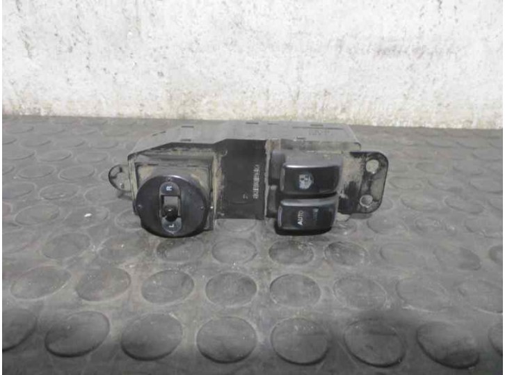 Recambio de mando elevalunas delantero izquierdo para hyundai h 1 2.5 crdi cat referencia OEM IAM 935704A000 