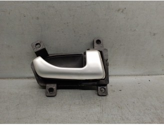 Recambio de maneta interior delantera derecha para kia sportage 1.7 crdi cat referencia OEM IAM 826203U000  