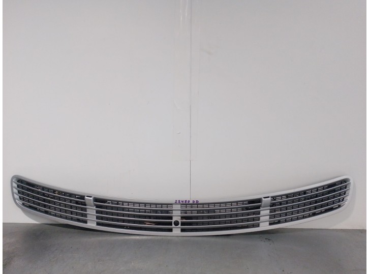 Recambio de rejilla delantera para mercedes-benz clase e (w211) e 270 cdi (211.016) referencia OEM IAM A2118800005 A2118800005 
