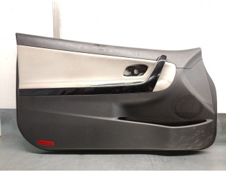 Recambio de guarnecido puerta delantera izquierda para kia cee´d (jd) 1.6 crdi 136 referencia OEM IAM 82330A2710 82307A2740DEK 