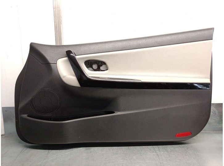 Replacement front right door trim panel for Kia Cee'd (JD) 1.6 CRDi 136 OEM IAM reference 82340A2710 82308A2740DEK 